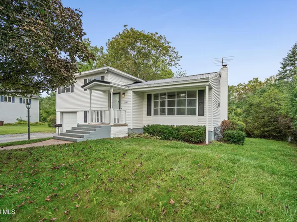 2199 Webster Drive, Niskayuna, NY 12309