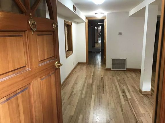2nd image of 2529 N Ashland Ave #G