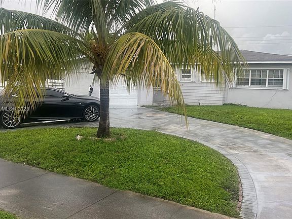 3rd image of 125 NW 193rd St