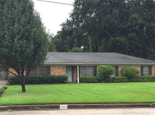3900 Birdwell Dr, Tyler, TX 75703