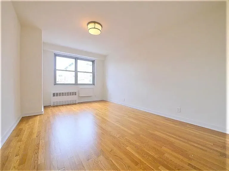 765 Amsterdam Ave #15F — Photo 9