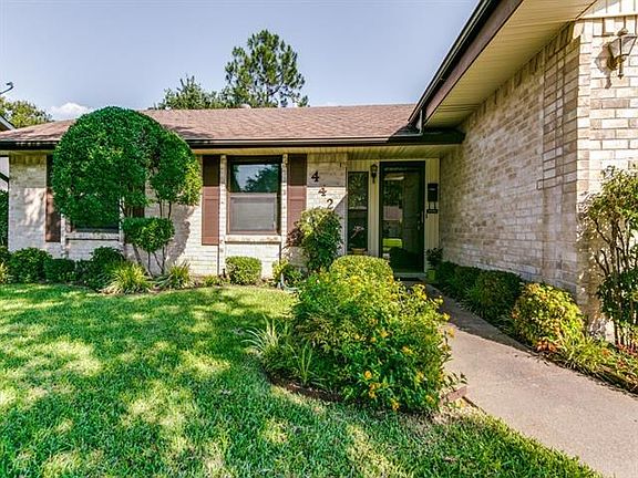 2nd image of 442 Meadowhill Dr
