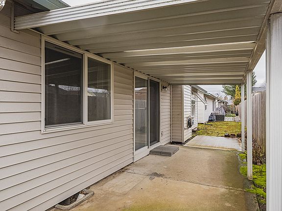 2nd image of 8333 NE 54th St
