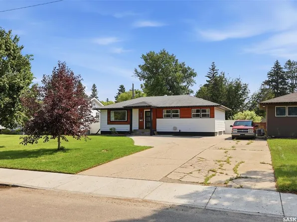 2321 McKinnon AVENUE S, Saskatoon, SK S7N 1N7