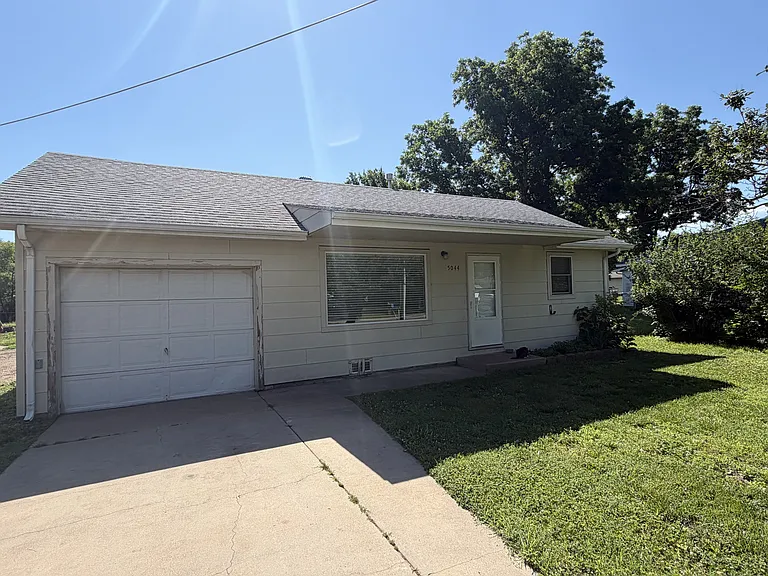 5044 N Salina St — Photo 1