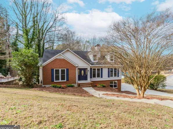 3083 Rock Creek Dr, Rex, GA 30273