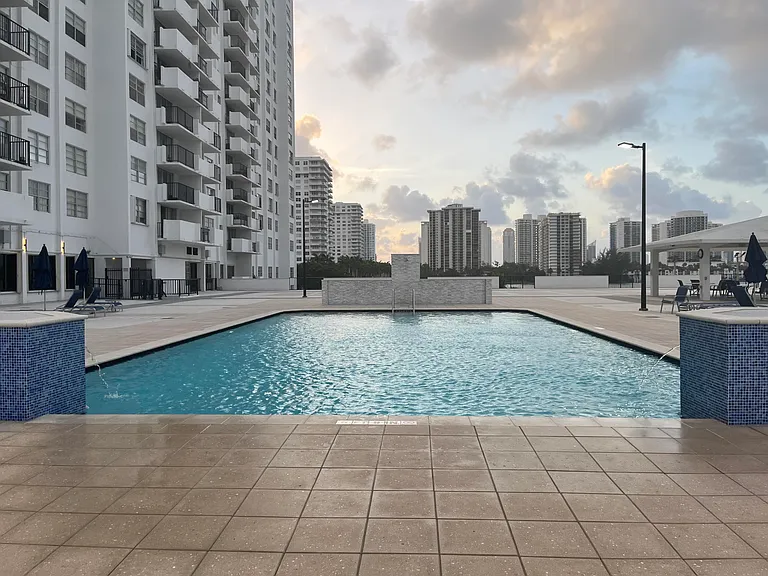 2750 NE 183rd St #PENTHOUSE — Photo 10