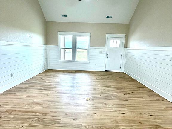 3rd image of 469 N Trotman Road