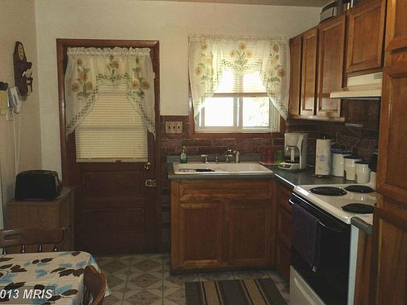 4th image of 1558 Reinhardt Ln