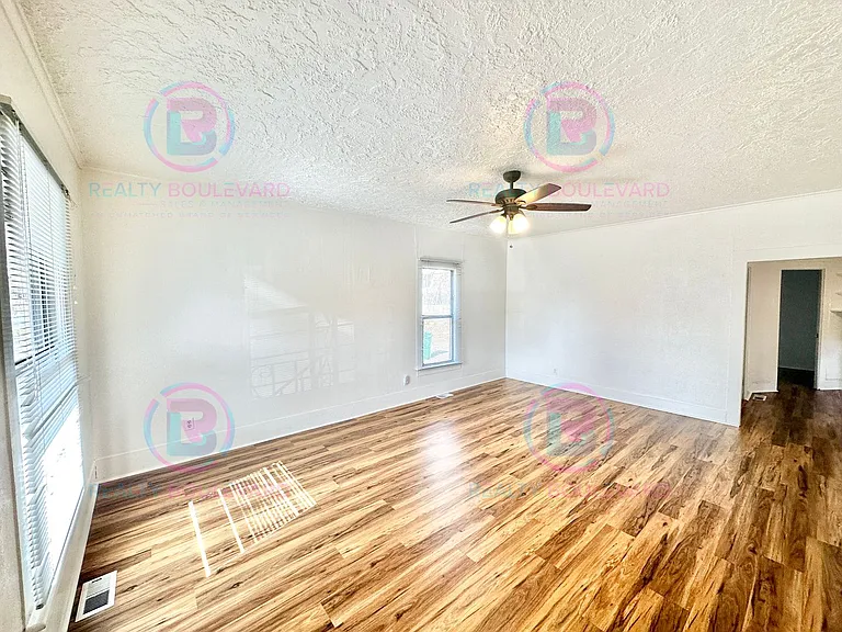 815 Jones St — Photo 7