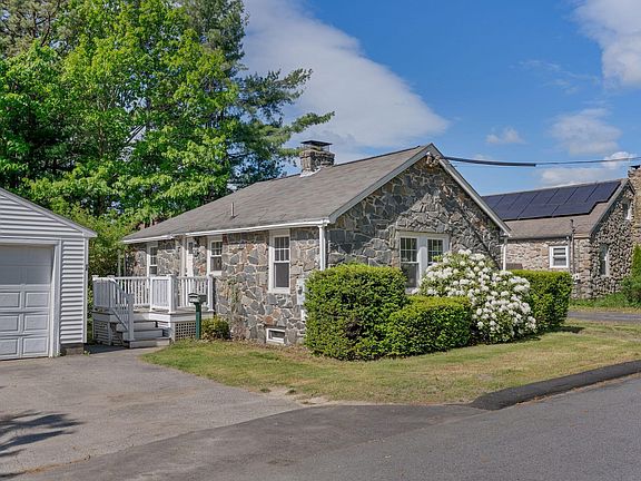 4th image of 1 Wilbur Avenue