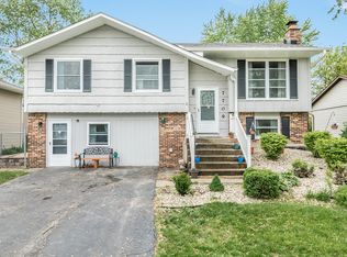 7709 W Sterling Dr, Frankfort, IL 60423