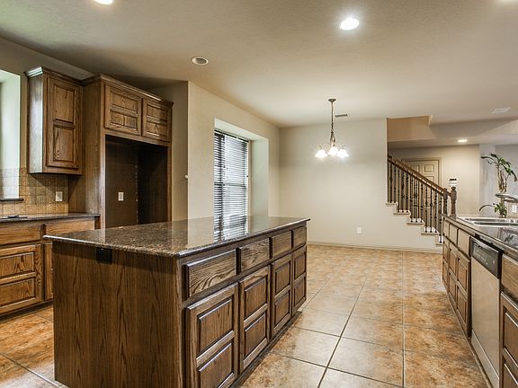 2nd image of 4237 Crestfield Dr