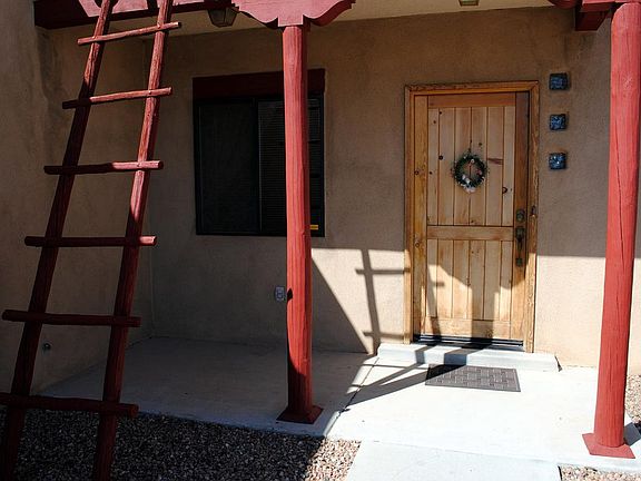 3rd image of 6219 Chimayo Dr NW