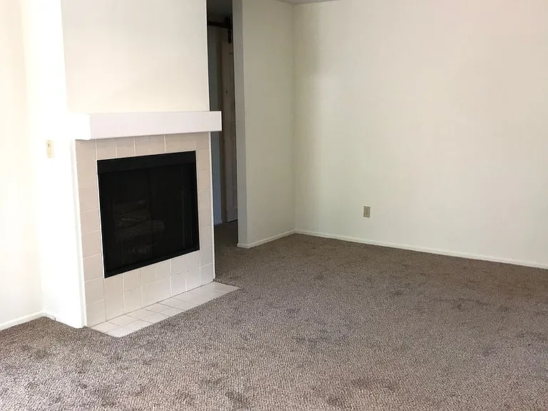 10343 Azuaga St #72 — Photo 3