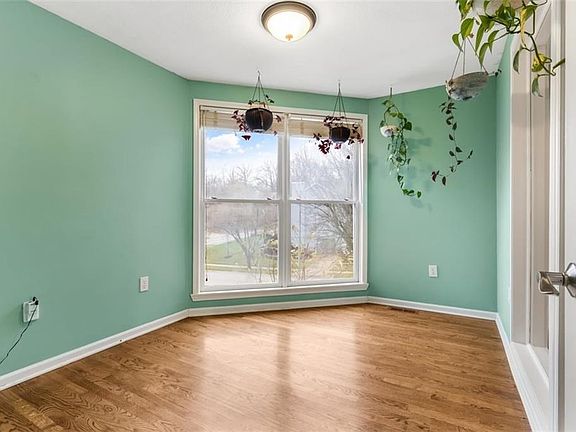 4th image of 6249 N Belton Ct