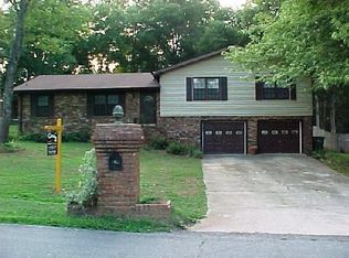 110 Deep Forest Ln, Fayetteville, GA 30215