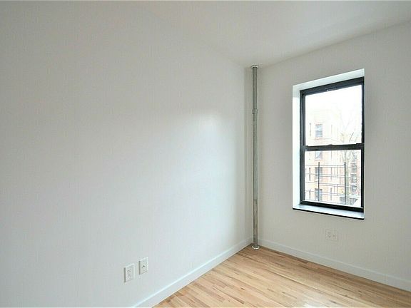 4th image of 295 W 150th St