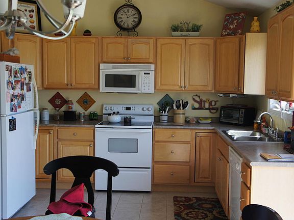 3rd image of 48335 Wentworth Dr