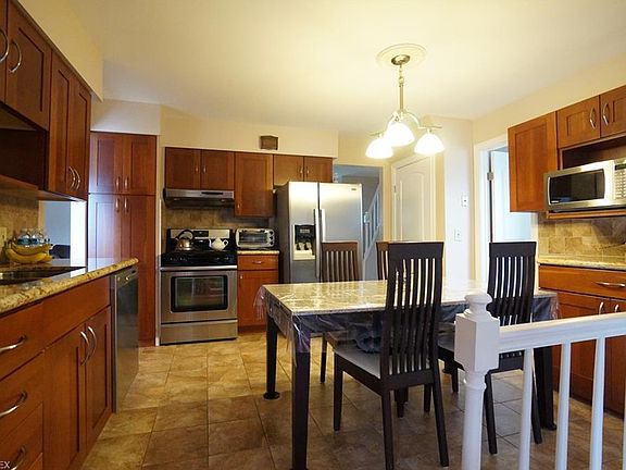5th image of 1548 Fruitland Ave