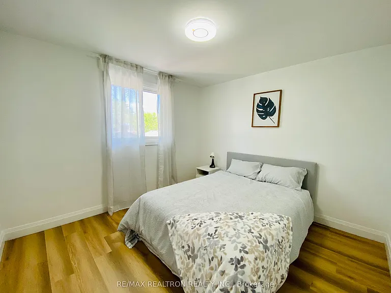 63 Mississauga Rd N #2 — Photo 6