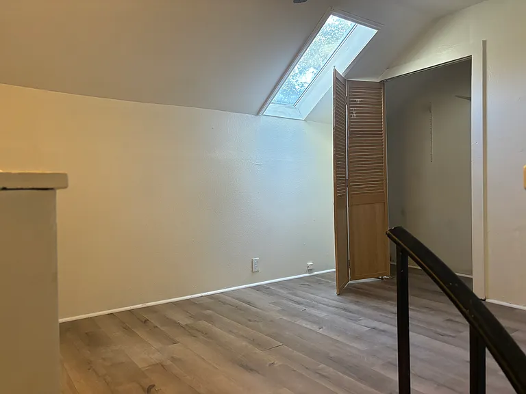 8238-8240 Overland Park Dr — Photo 15