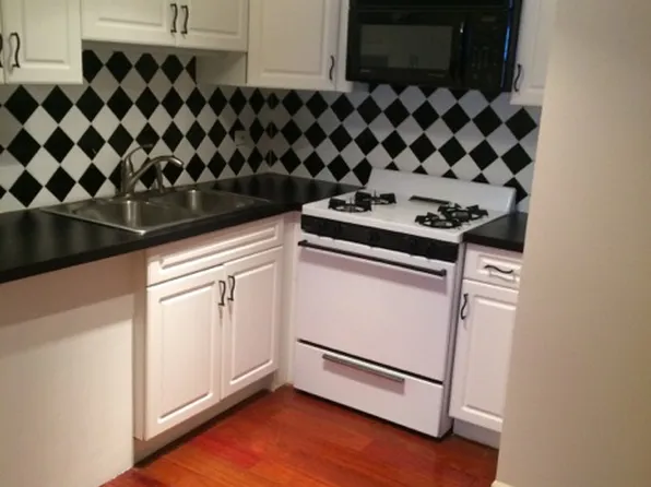 7642 S Exchange Ave #5, Chicago, IL 60649