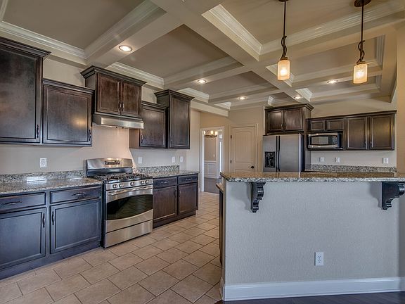 3rd image of 1559 Edgewater Ln