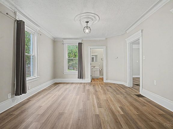 3rd image of 310 N 8th St
