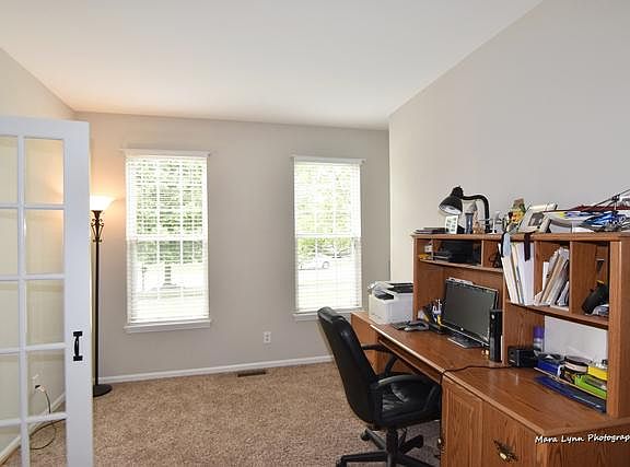 4th image of 463 Barnaby Dr