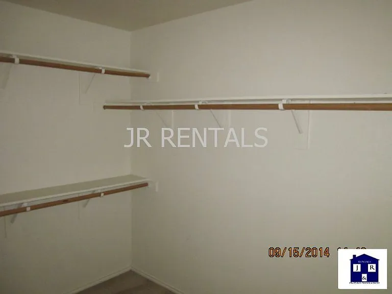 3909 Deputy Dr — Photo 23