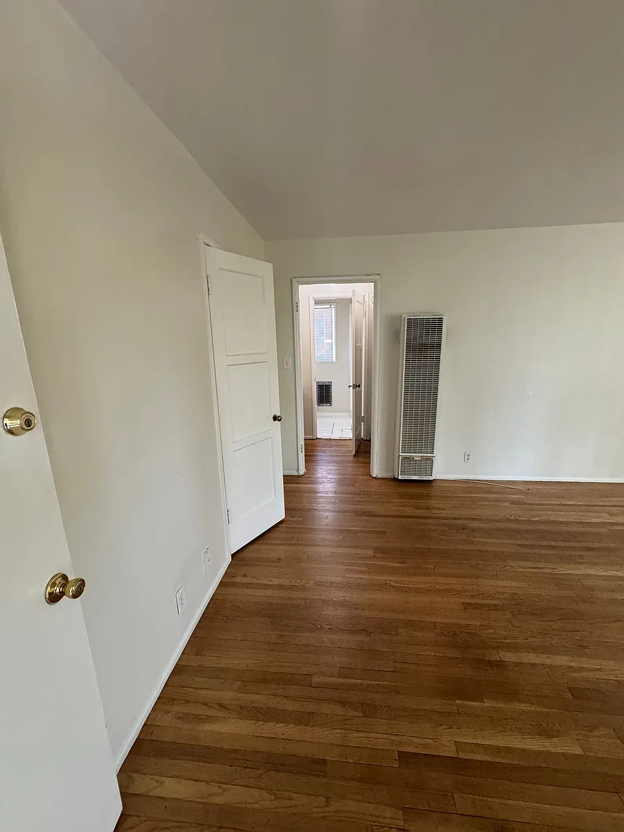 Building Photo - 1114 Fremont Ave #D