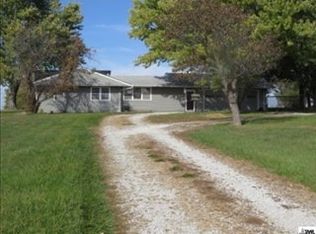 1320 NE 35th St, Topeka, KS 66617