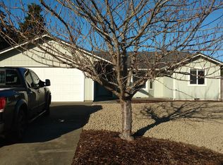 103 Park Village Loop, Florence, OR 97439