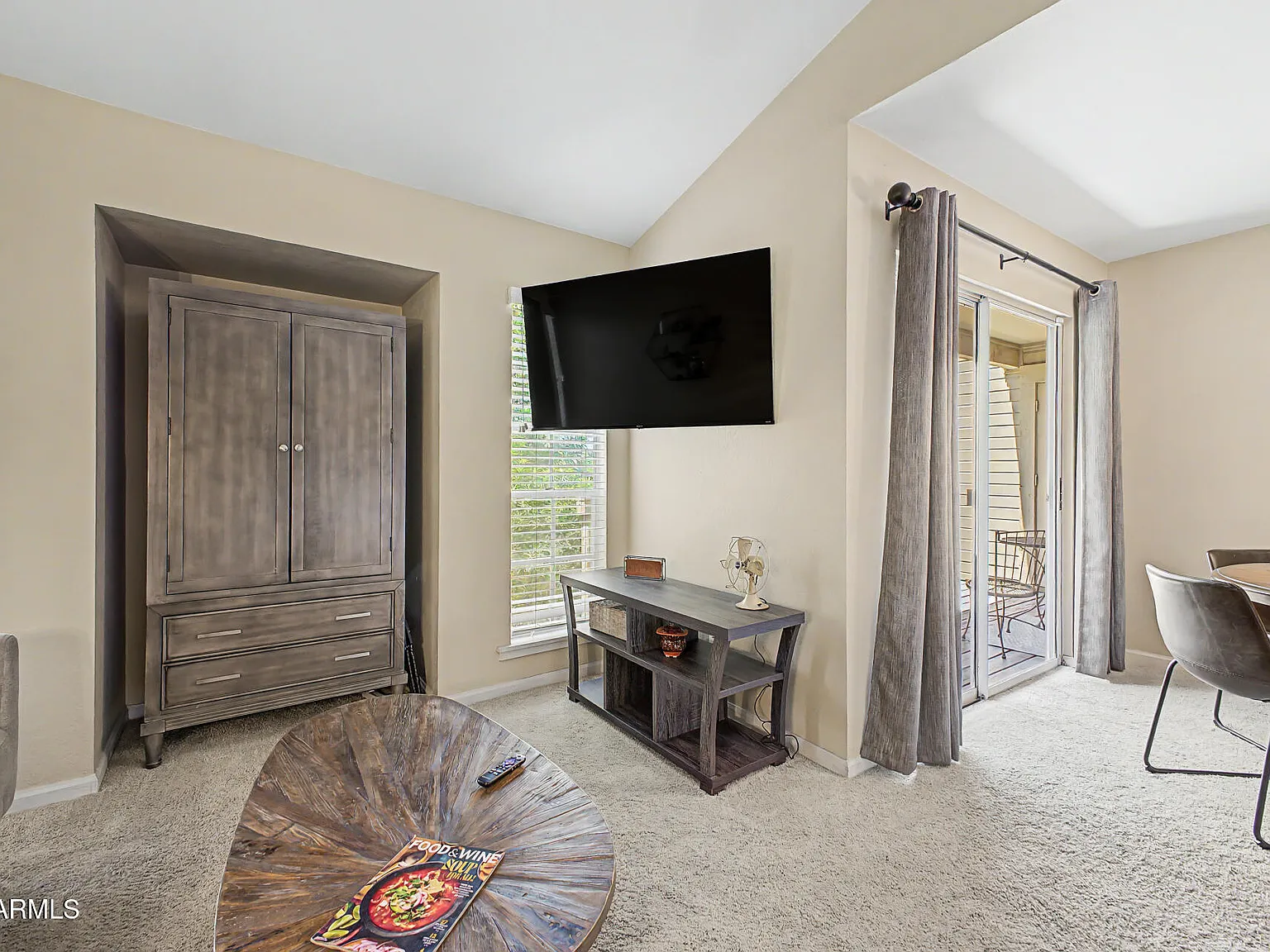 1 bed, 1.0 bath, 693 sqft, $1,100 — Photo 4