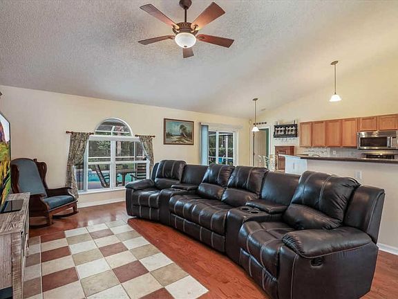 5th image of 47 Ryarbor Dr