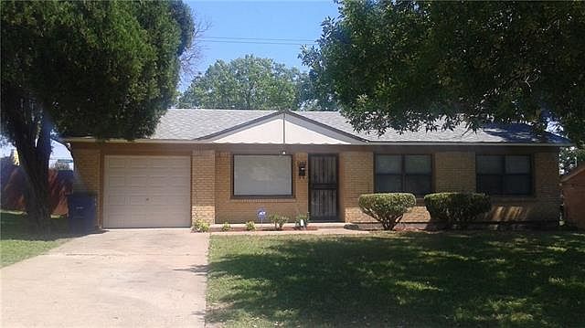 1st image of 949 Bluewood Dr
