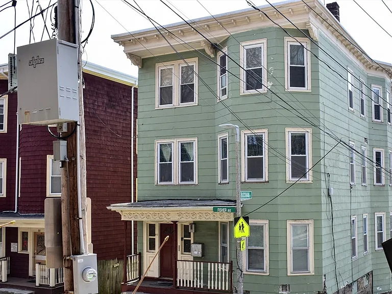 90 Fisher Ave #2 — Photo 3