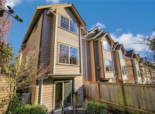 1017 NE 123rd St APT A, Seattle, WA 98125