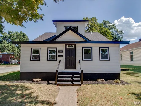 575 Hamilton Ave, Wood River, IL 62095