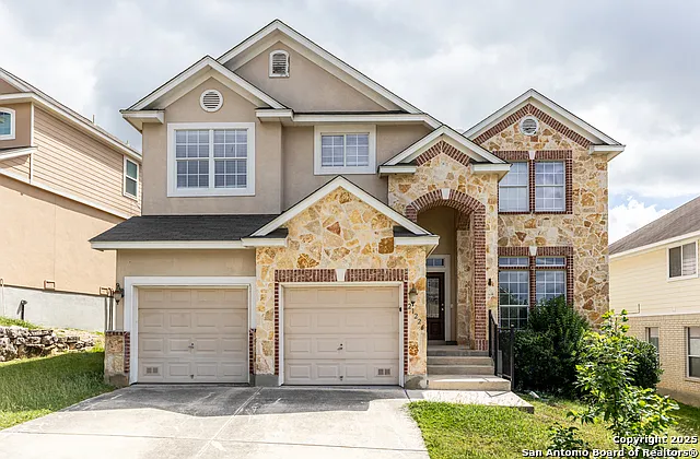 4 bed, 2.5 bath, 3449 sqft, $2,500 — Photo 1
