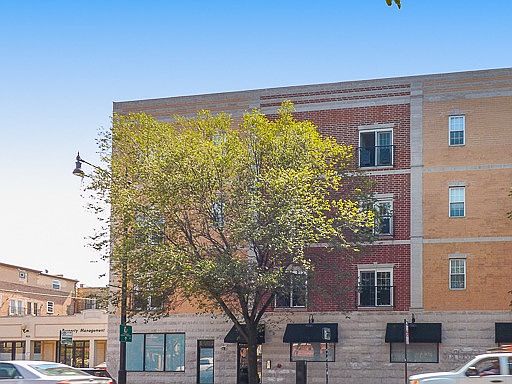 1st image of 3231 W Fullerton Ave #4