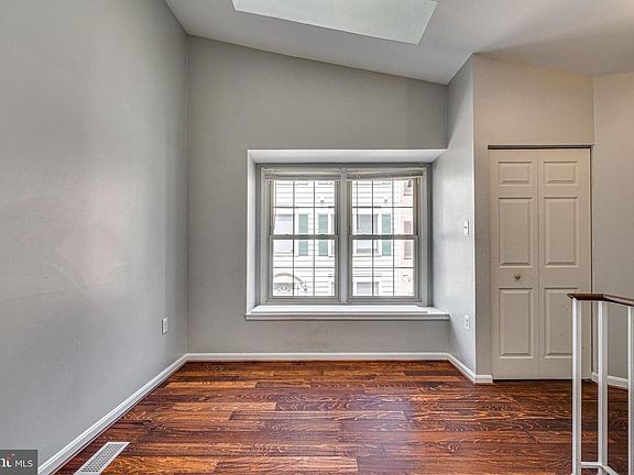 5th image of 7535 Belle Grae Dr