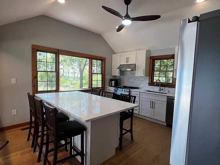 2884 Lake Rd — Photo 2