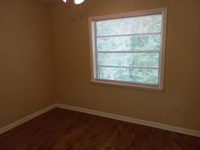 703 Putnam Dr #2 — Photo 10