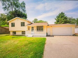 4341 Barnard Rd, Waterford, MI 48329