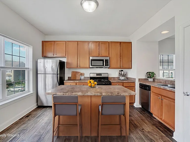 155 Cartledge Ln — Photo 4