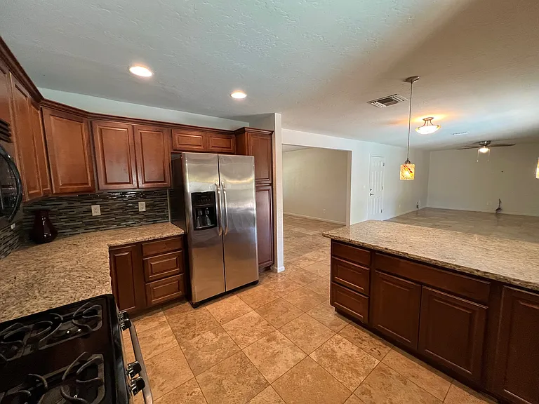 8241 E Cypress St — Photo 10