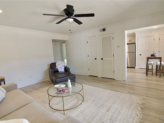 4th image of 2031 8th Ave #103
