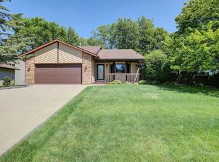 2978 Thunder Bay Rd, Little Canada, MN 55117